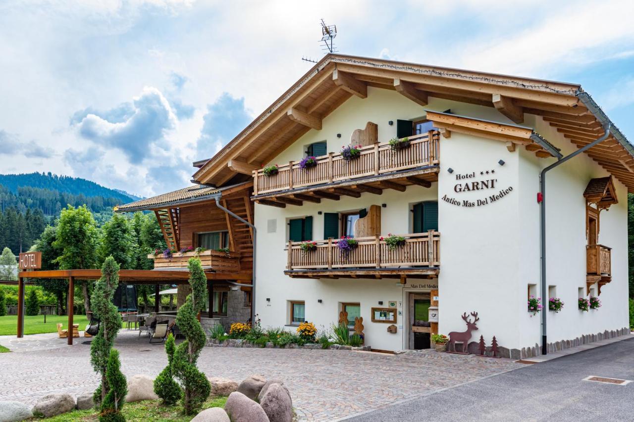 Albergo Garni Antico Mas Del Medico Cavalese Exterior photo